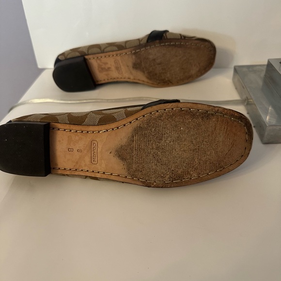 Coach crossbody purse w/ matching coach shoes size 8 - Picture 4 of 6